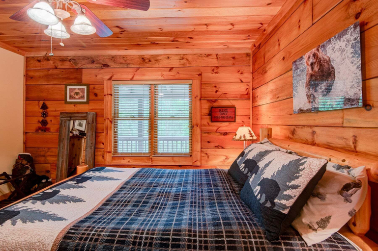 Bedroom 2, Kaylee's Kabin 2BR log Cabin Located in Valle Crucis, Watauga