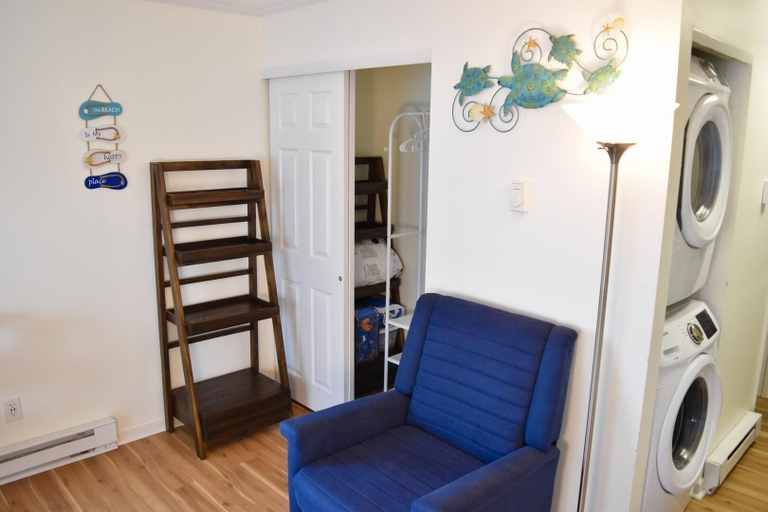 Interior, Coral Reef 311 1 Bedroom Condo, Worcester