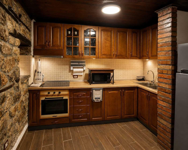 Private kitchen, Guva Stone House Mangalem, Beratit