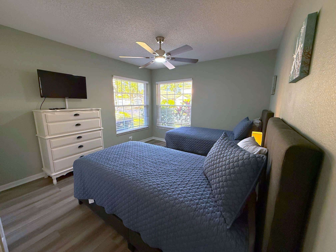 Room 2, Beautiful Remodeled Townhome in Southern Dunes, Polk