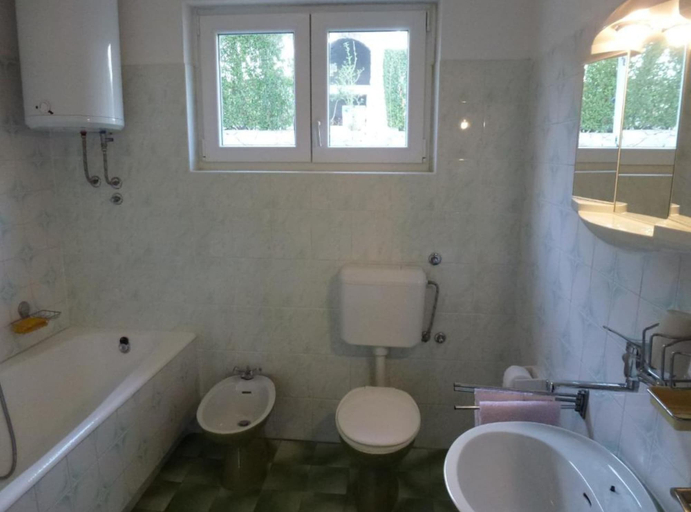 Bathroom 4, Seaview Family Apartment With Grand Terrace, Omiš