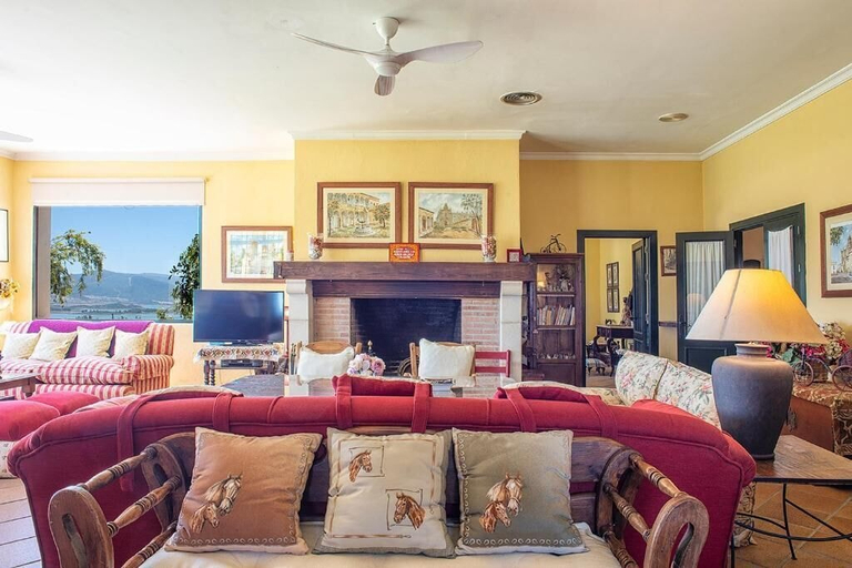 Living area 5, Private Villa Cortijo Sierra y Lago, Cádiz