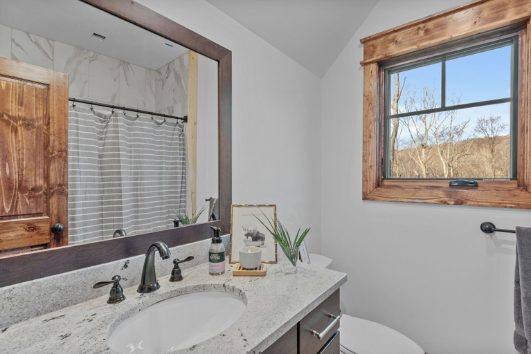 Interior 3, It Was All a Dream at Eagles Nest, Avery