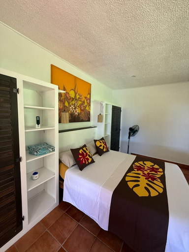 Room 3, Heiva - Fare Orotia