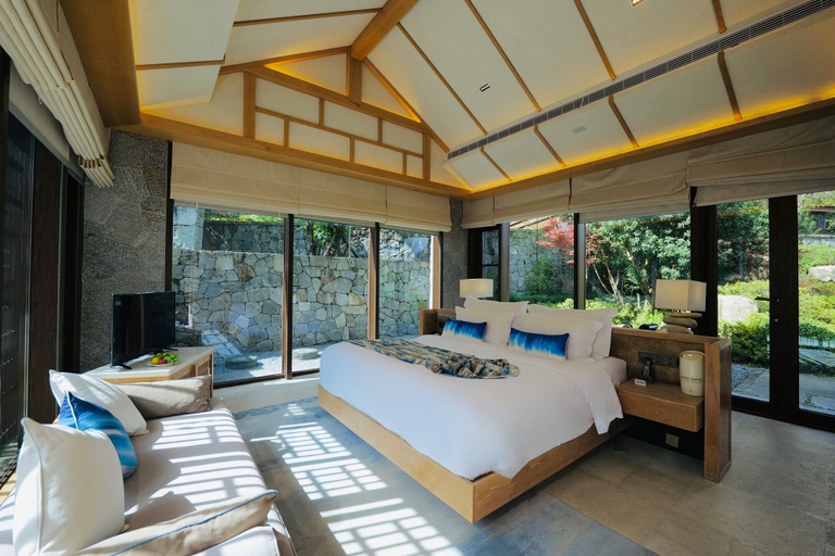 Room 2, Clouds Villa, Dali Bai