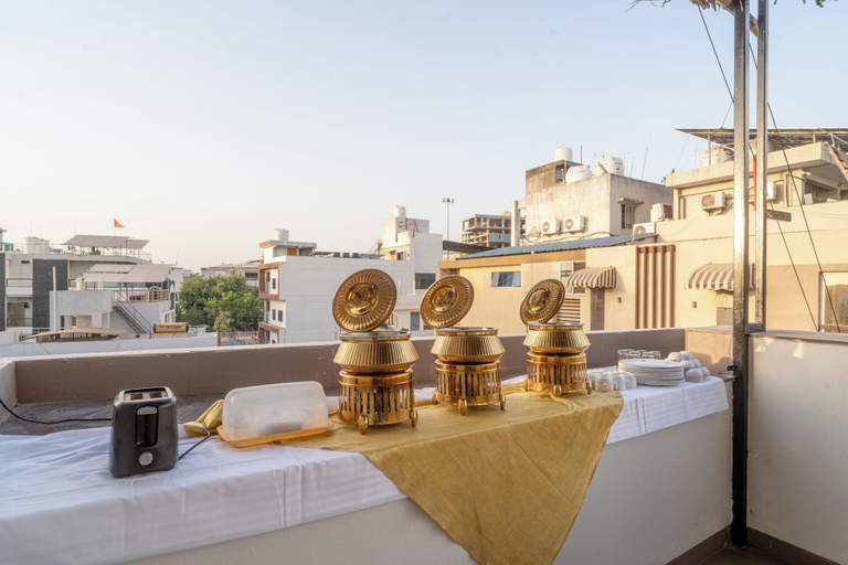 Restaurant 2, Treebo Hub, Indore