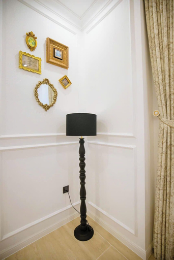 Room 2, Silent Night Villa, Lạc Dương
