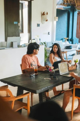 Food & Drinks 5, Co Day Uluwatu, Badung