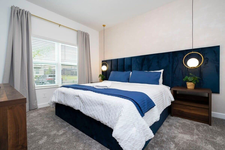 Room 5, Family-friendly Townhouse With Resort Pool Access, Osceola