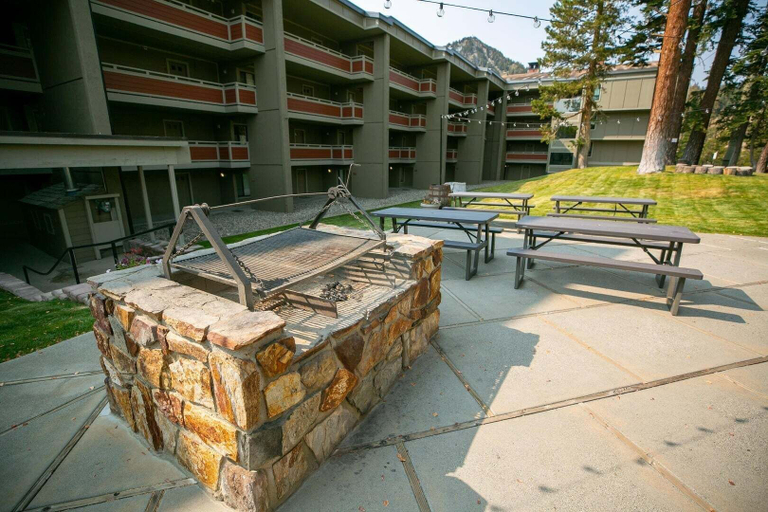 Outdoor dining 2, 1849 Condos 309 2 Bedroom Condo, Mono