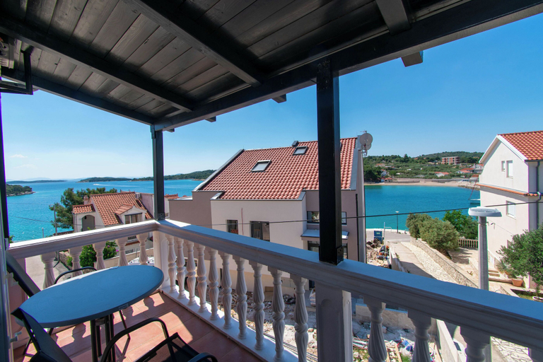 Others 5, Apartments Lapa, Tisno