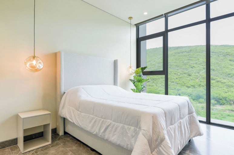 Room 3, Acacia, San Pedro Garza García