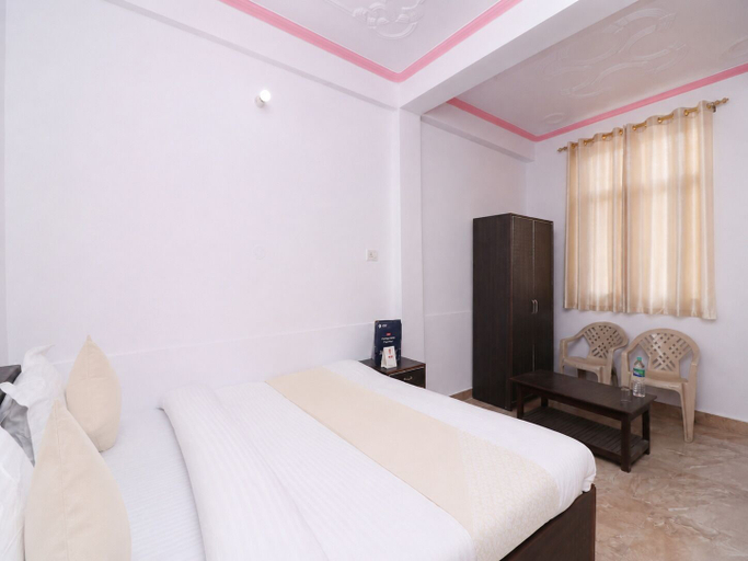 Room 5, Hotel Opluence, Pithoragarh