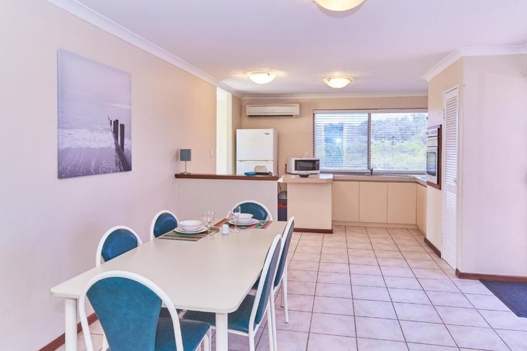 Dining 4, Apiwa Preston Beach Front Apartments, Waroona