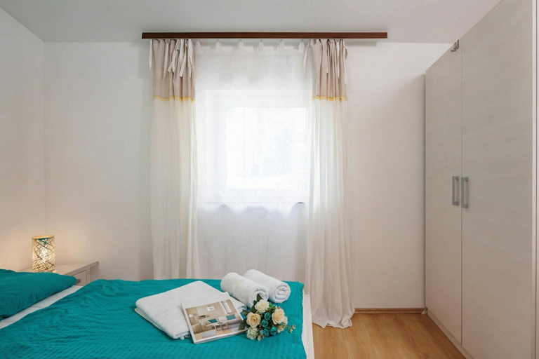 Bedroom 4, Seaview House Helena, Kršan
