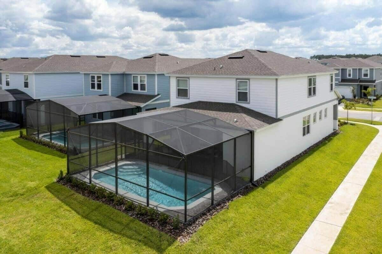 Exterior 2, Luxurious Windsor Island Resort House w/ Private Pool & Game Room, Polk