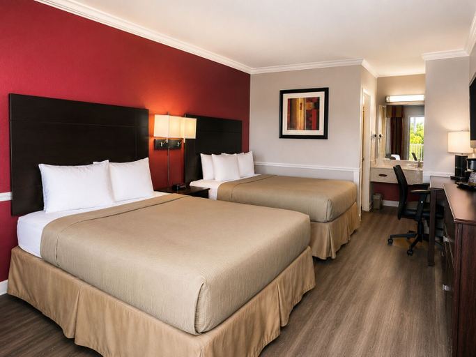 Bedroom 4, Sunset Inn, Onslow