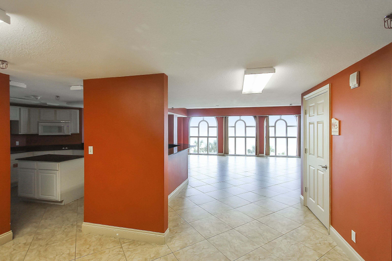 Interior 3, Calypso 1205 West Tower, Bay