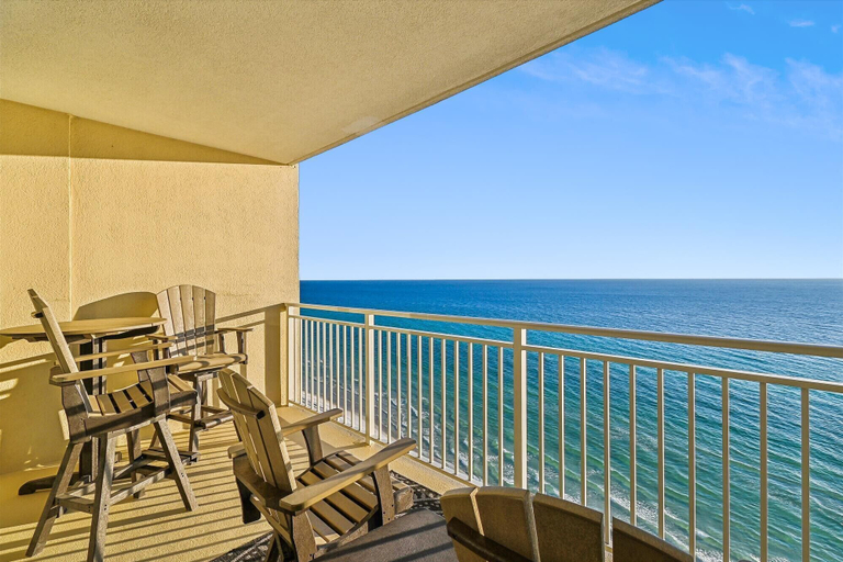 Interior 2, Emerald Beach Beach Front 1830, Bay