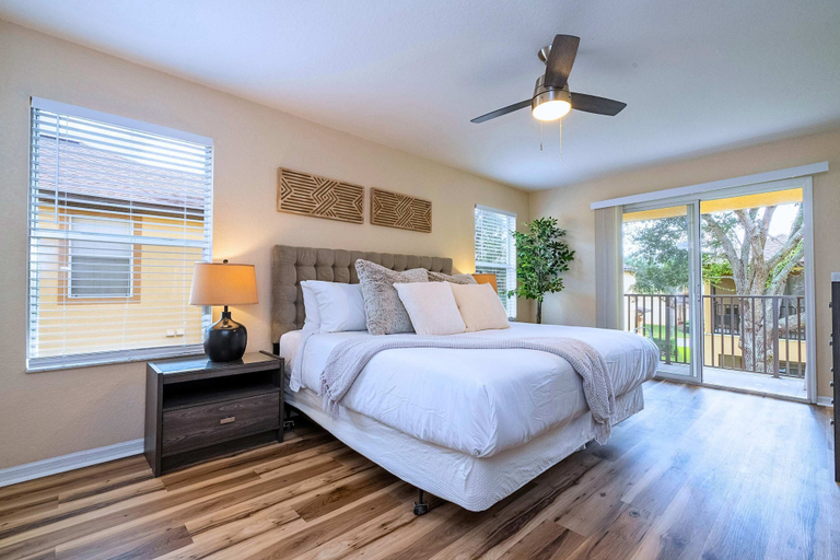 Interior 3, Spacious Townhome Near Disney, Free Parking, Polk