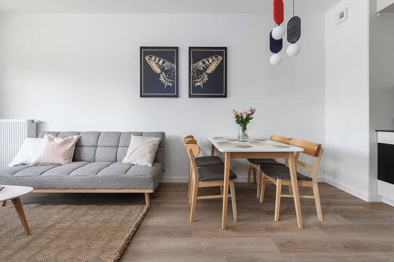 Dining 4, ShortStayPoland Fabryki Tewa B142, Warsaw