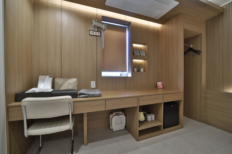 Room 4, Gwangju Grand Maison Baobab Hotel, Buk