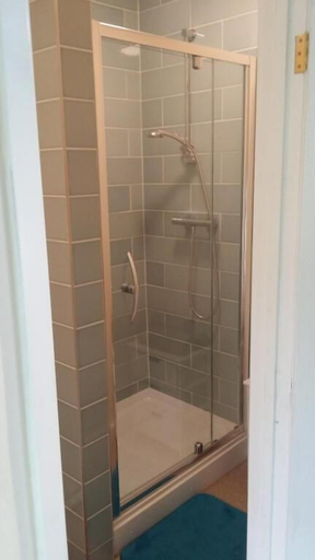 Bathroom, Riverbank Guest House, Cambridgeshire