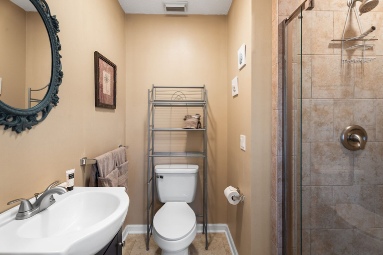 Interior 4, Island Dock House 1143, Saint Lucie
