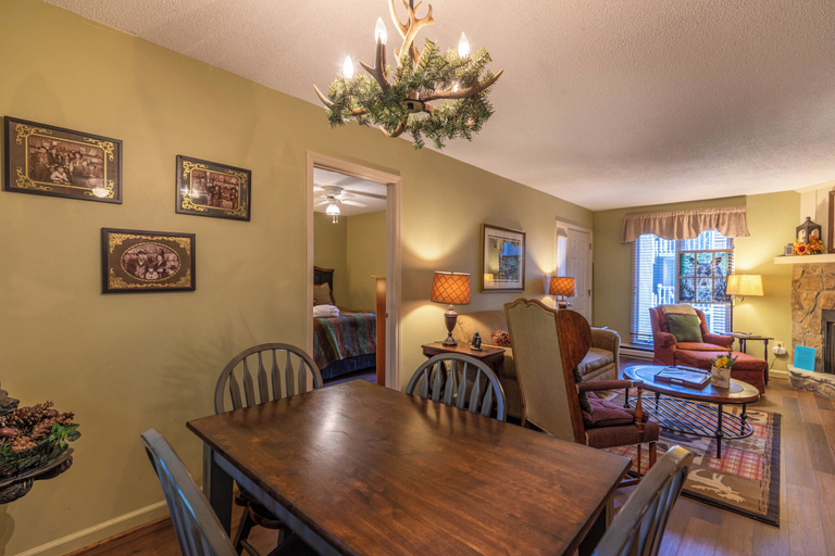 Interior 2, Bear Pause 2BR Walk to Downtown Blowing Rock, Watauga