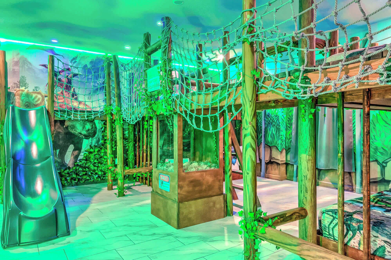 Room 3, Family-friendly House With Private Pool & Game Room, Osceola