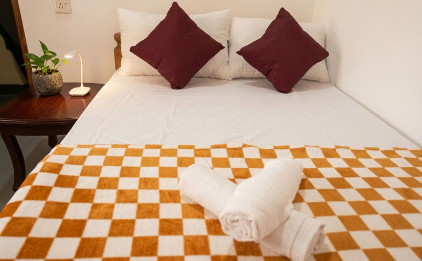 Room 5, Sandila Surf and Stay Hiriketiya, Dickwella