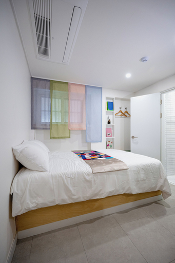 Room 3, Iksun Atelier, Jongno
