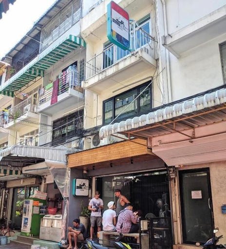 Exterior & Views 2, HOLY SHEET Hostel, Khlong Toey