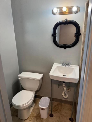 Bathroom 5, Park Motel, Hillsborough