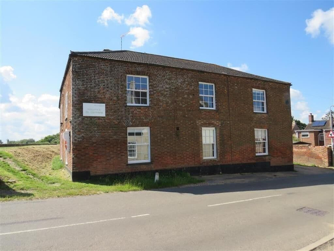 Exterior & Views, Riverbank Guest House, Cambridgeshire