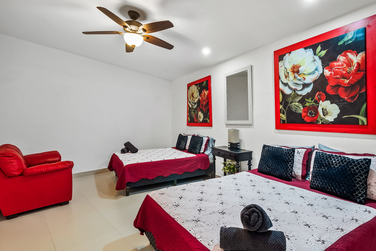 Room 4, Bright Dog-friendly Villa With Beach Views, Private Patio, Outdoor Pool, Kitchen, Tijuana