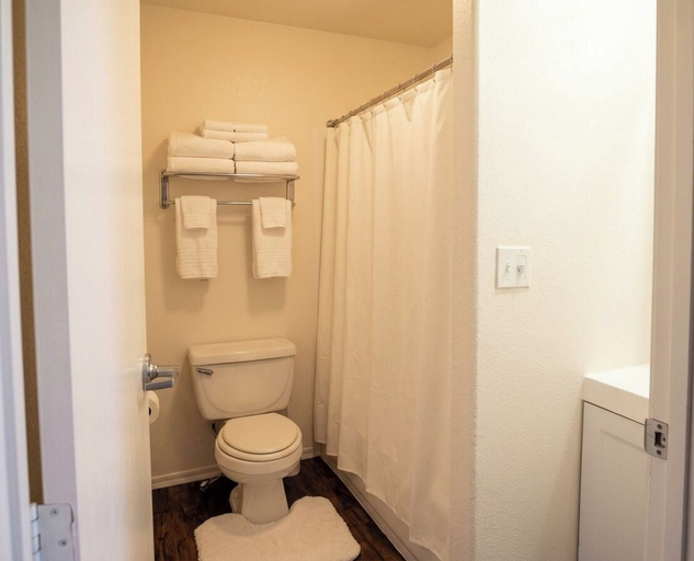 Bathroom 4, Grand Canyon Economy Rentals, Coconino