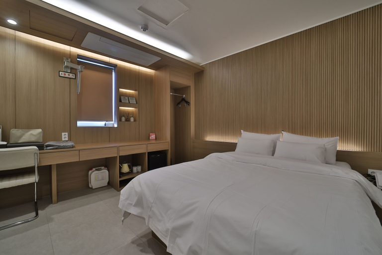 Room 3, Gwangju Grand Maison Baobab Hotel, Buk