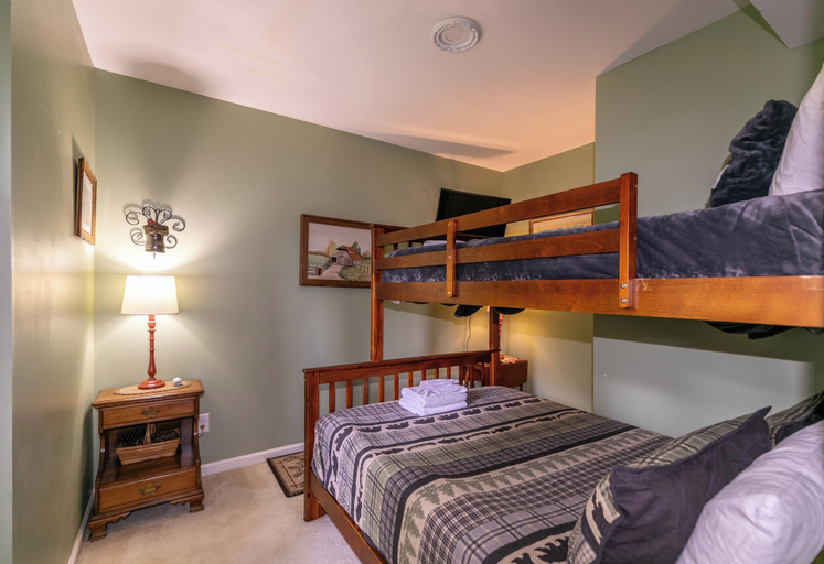 Interior 2, Misty Mountain Hideaway, Watauga