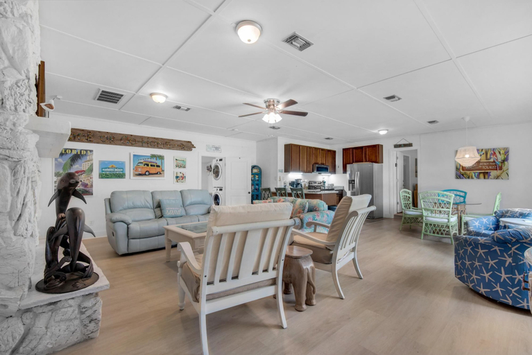 Food & Drinks, Bungalow By the Sea-mermaid, Santa Rosa