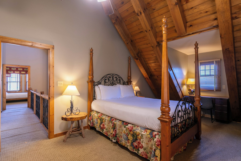 Interior 4, Gratitude - Hot Tub, Pool Table, Covered Decks, 5 Minutes to Boone-, Watauga