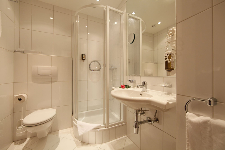 Bathroom 4, Hotel Dachstein, Sankt Johann im Pongau