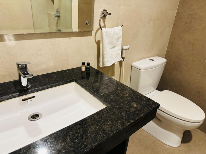 Bathroom 3, Hotel D&J Grande, Hyderabad