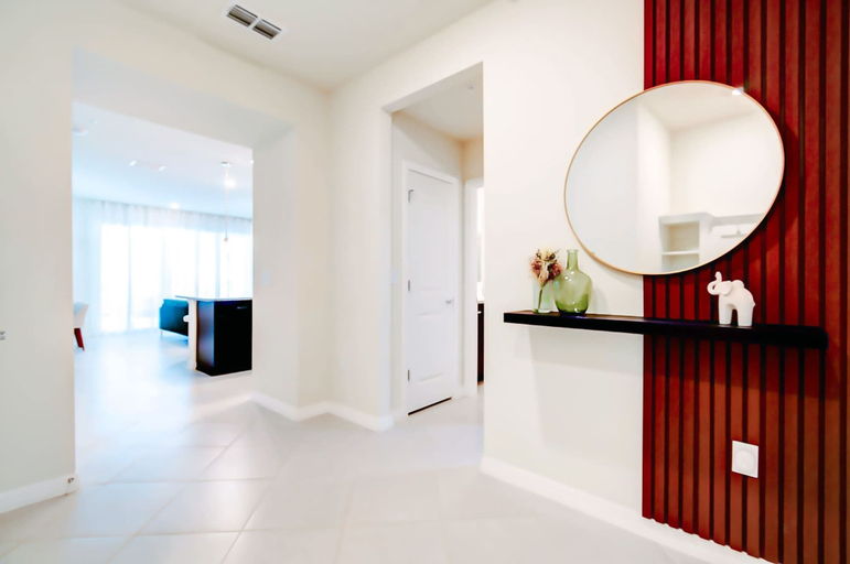 Interior 4, Luxurious Townhouse w/ Private Pool Near Attractions, Lake