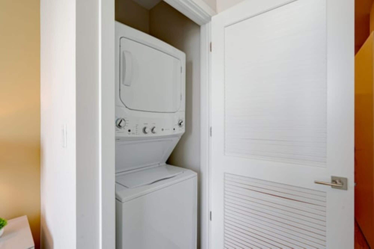 Laundry, Quadro, Miami-Dade