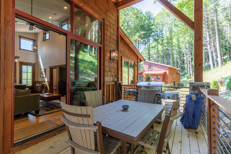 Interior 3, Apres Chalet at Eagles Nest, Avery