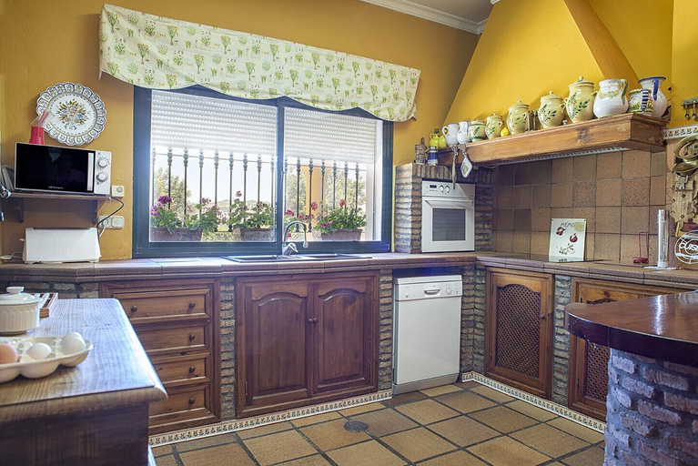 Private kitchen 2, Private Villa Cortijo Sierra y Lago, Cádiz