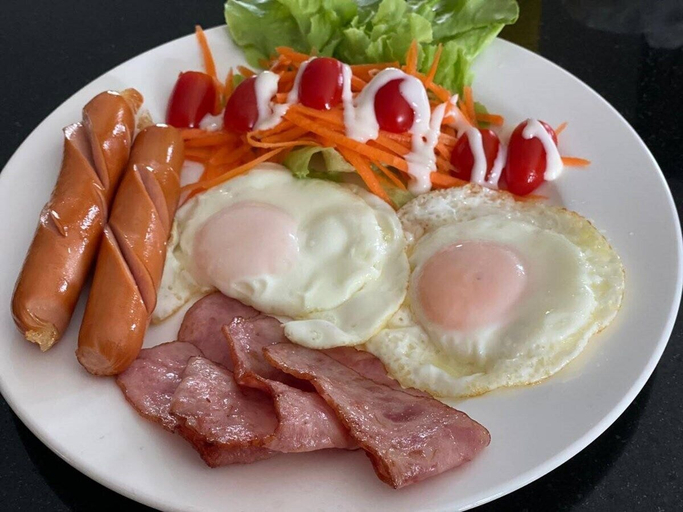 Food & Drinks 4, Choe Hotel, Ban Bung