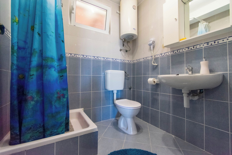 Bathroom 3, Apartments Lapa, Tisno