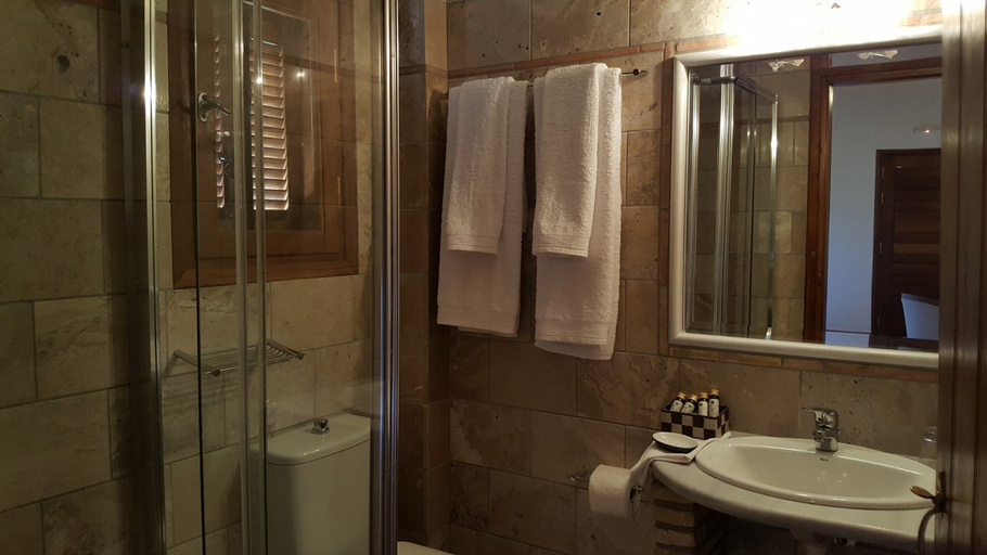 Bathroom 4, Liotrivi Boutique Hotel, Peloponnese